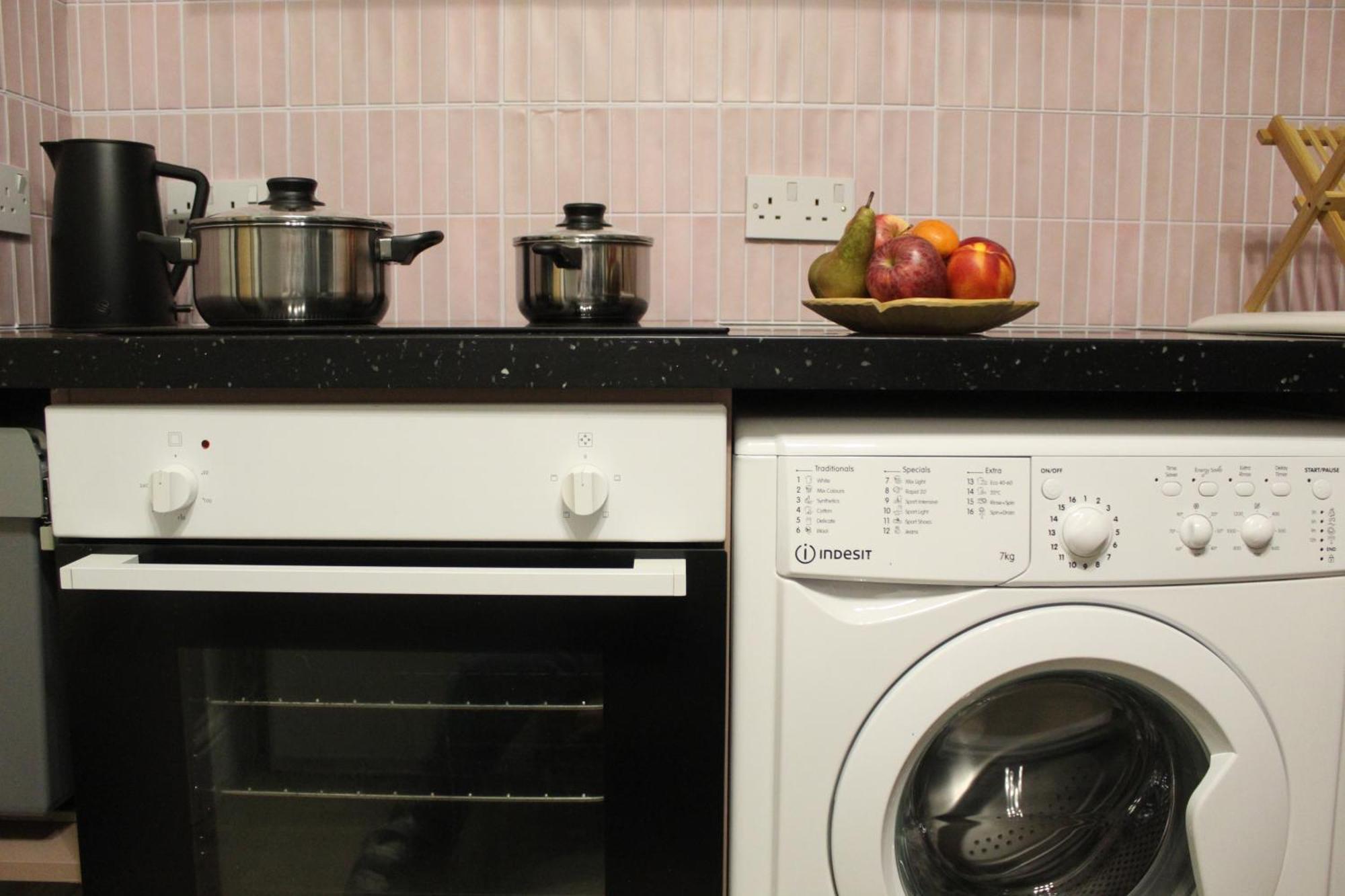 Peacehaven Retreat - 4 Minutes From The Beach! Pet Friendly! ويموث المظهر الخارجي الصورة