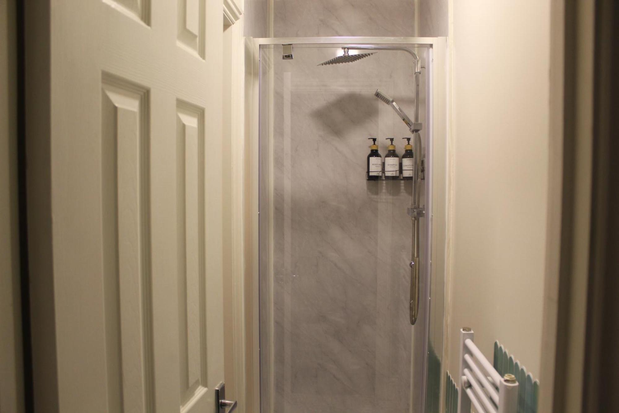 Peacehaven Retreat - 4 Minutes From The Beach! Pet Friendly! ويموث المظهر الخارجي الصورة