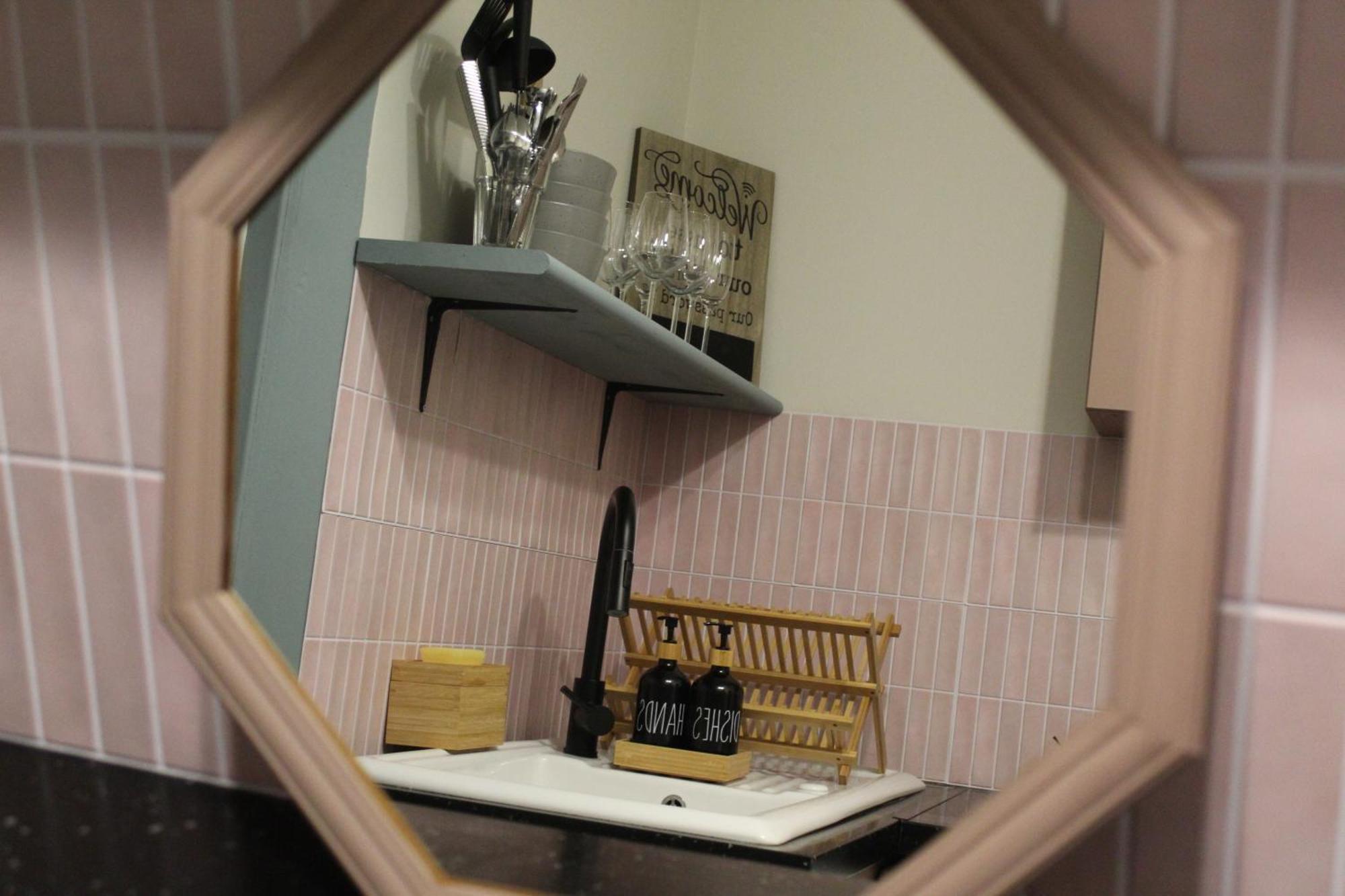 Peacehaven Retreat - 4 Minutes From The Beach! Pet Friendly! ويموث المظهر الخارجي الصورة