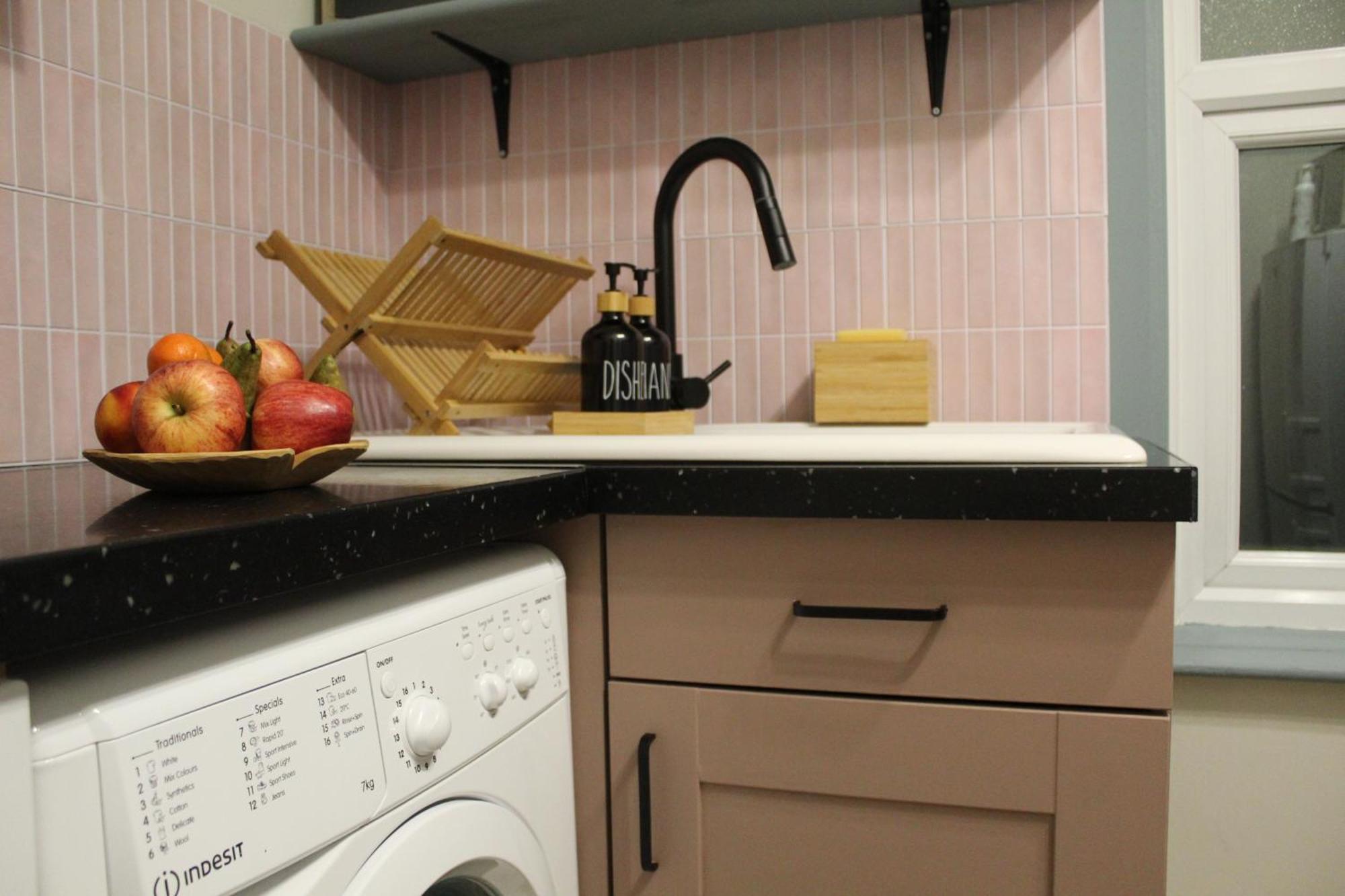 Peacehaven Retreat - 4 Minutes From The Beach! Pet Friendly! ويموث المظهر الخارجي الصورة