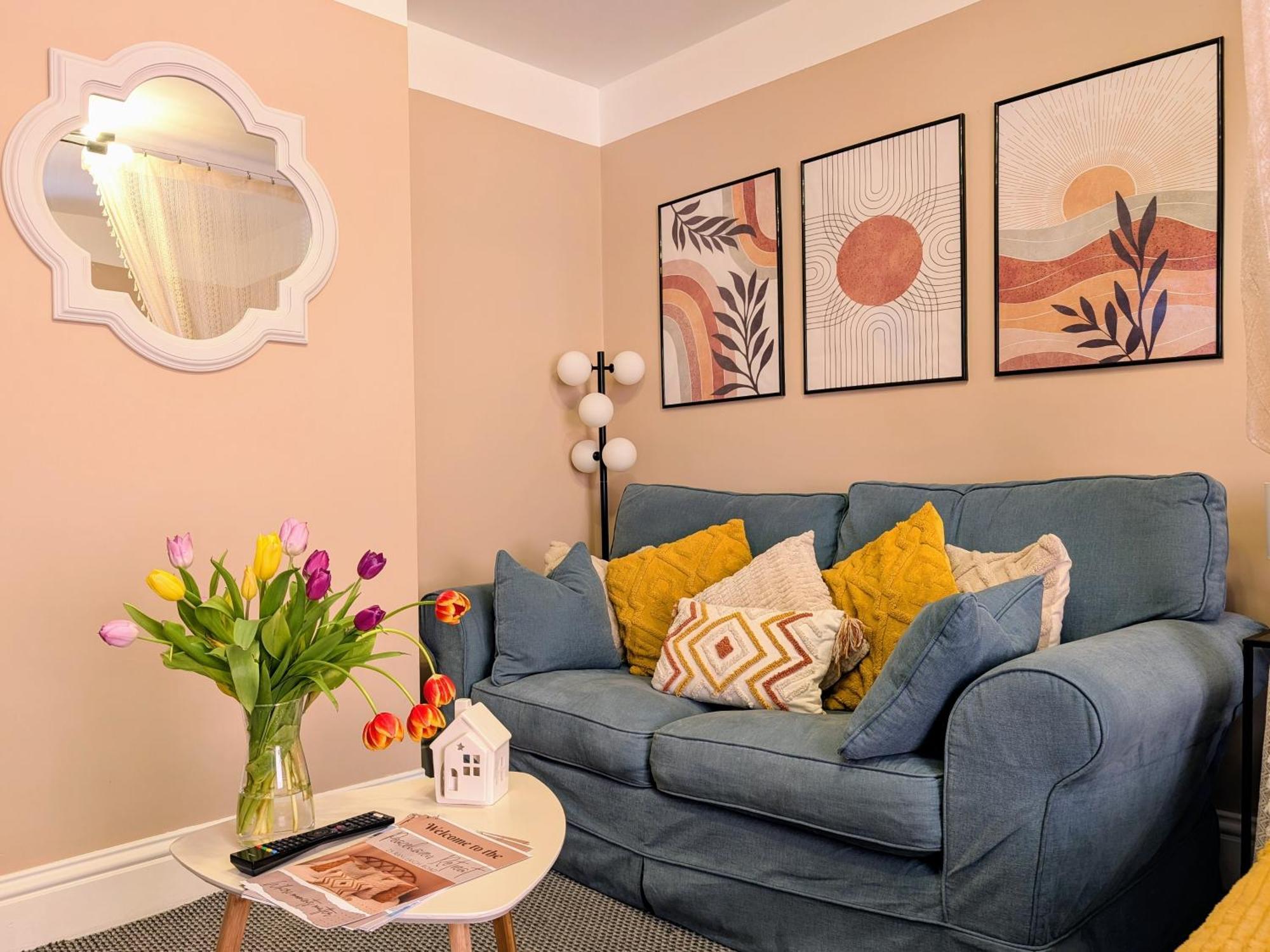Peacehaven Retreat - 4 Minutes From The Beach! Pet Friendly! ويموث المظهر الخارجي الصورة