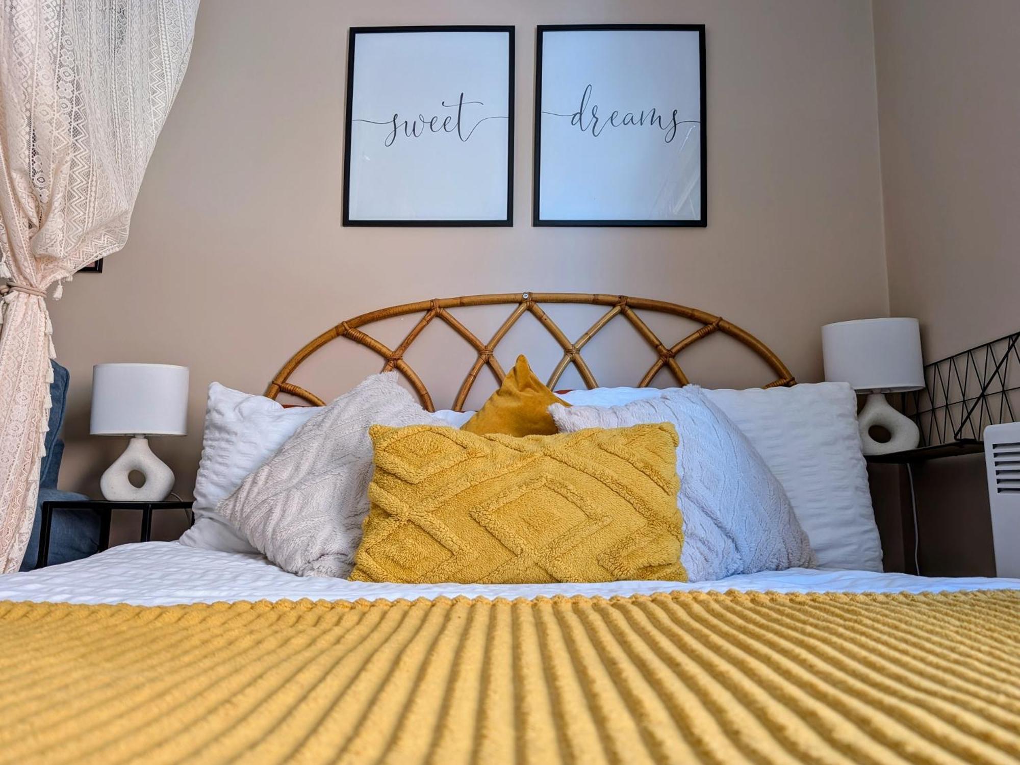 Peacehaven Retreat - 4 Minutes From The Beach! Pet Friendly! ويموث المظهر الخارجي الصورة